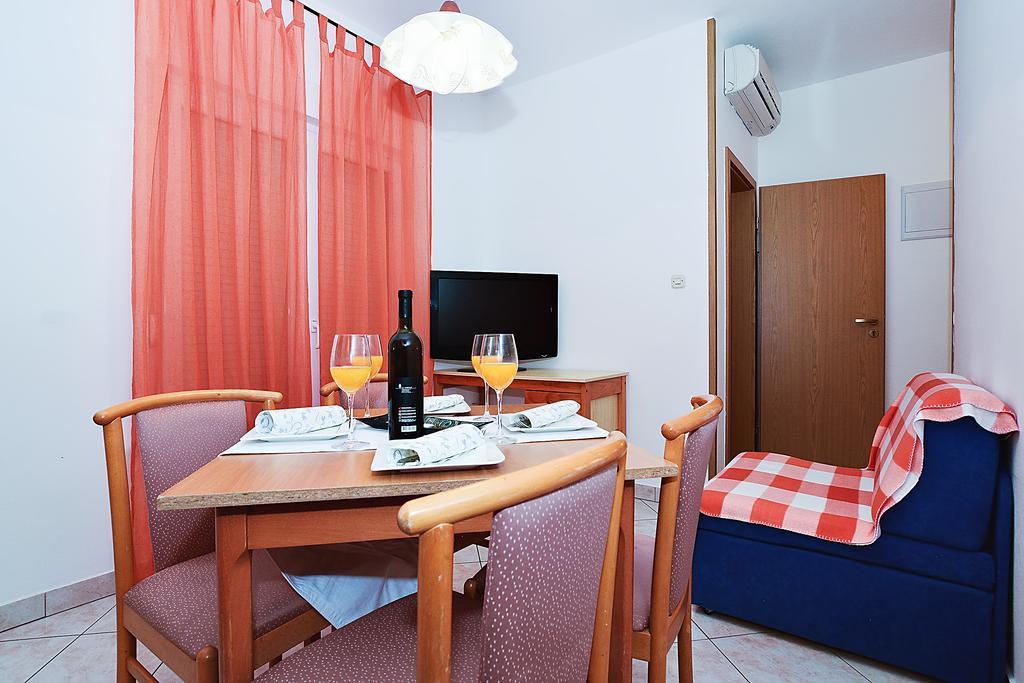 Apartments Lucija Sukosan Ngoại thất bức ảnh